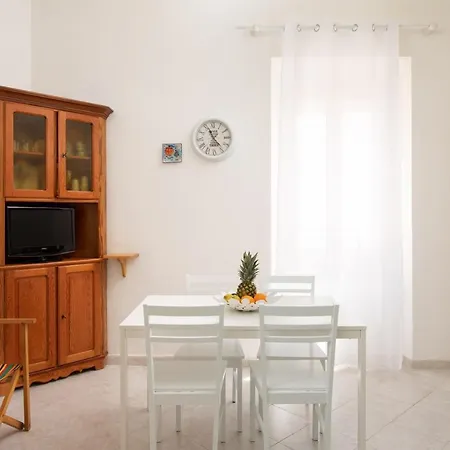 Homey Experience - Old Town Apartman *